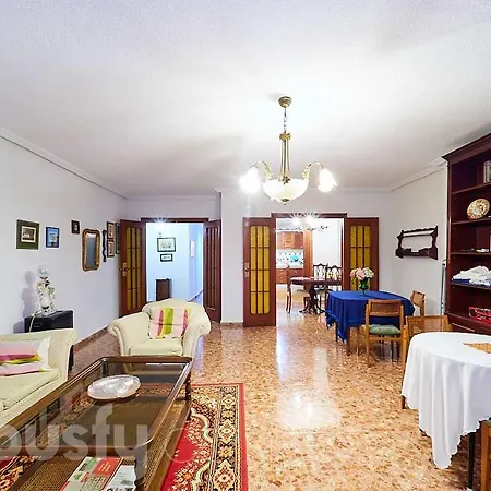 Lovely Bedroom In A Shared In The Center Of * 알리칸테